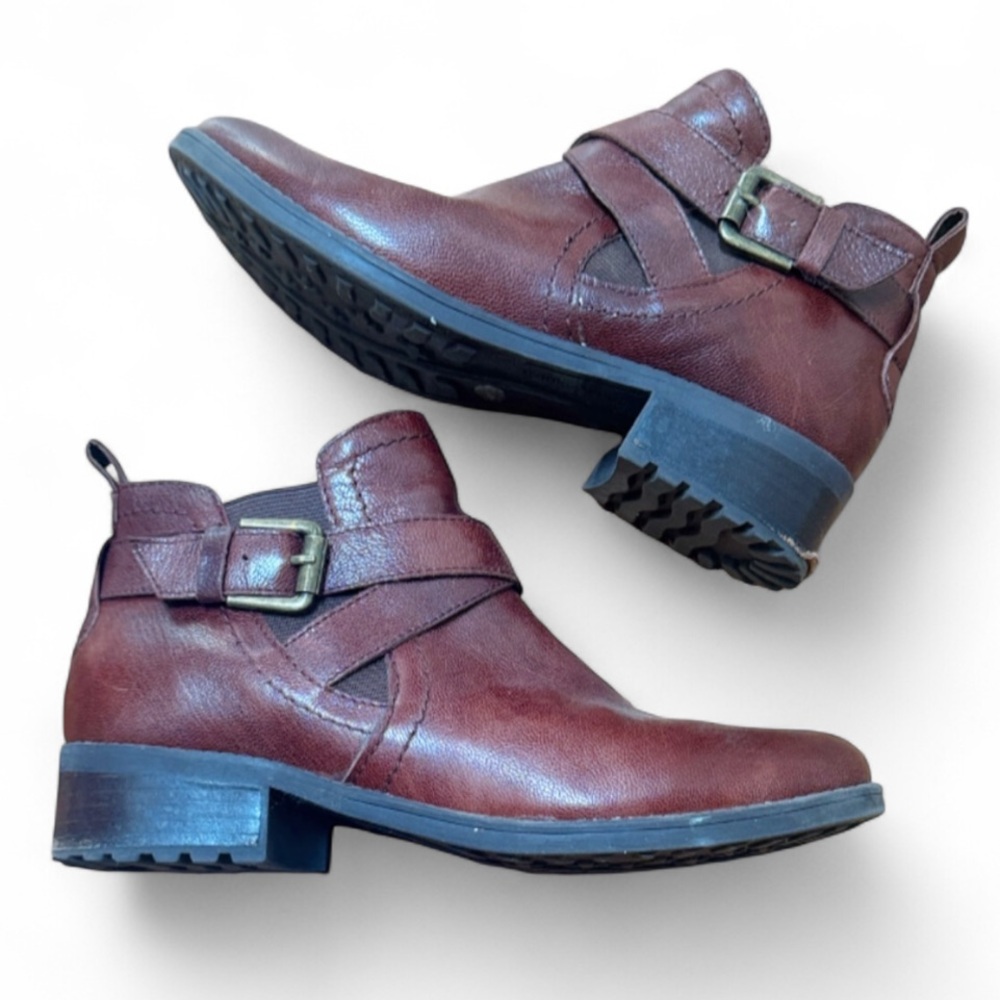Easy Spirit Sereward brown leather buckle strap ankle boots size 6.5
